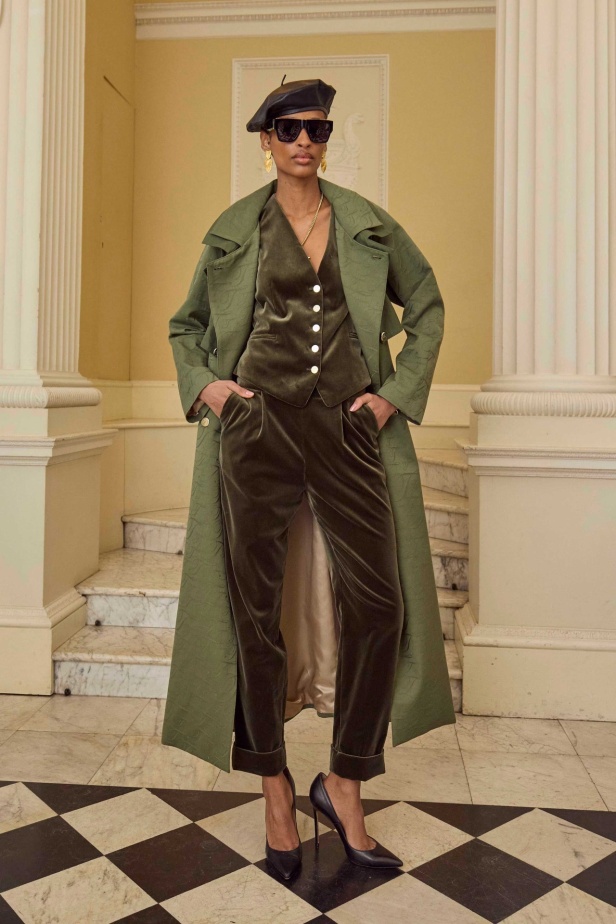 عرض أزياء Temperley London لخريف وشتاء 2025-2026