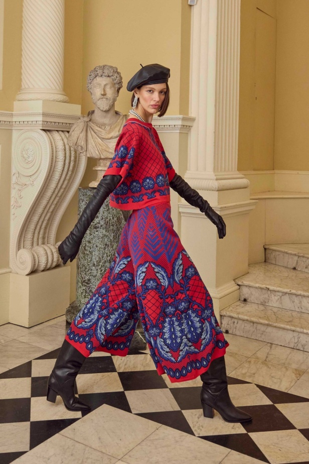 عرض أزياء Temperley London لخريف وشتاء 2025-2026