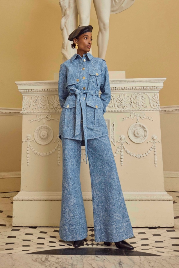 عرض أزياء Temperley London لخريف وشتاء 2025-2026