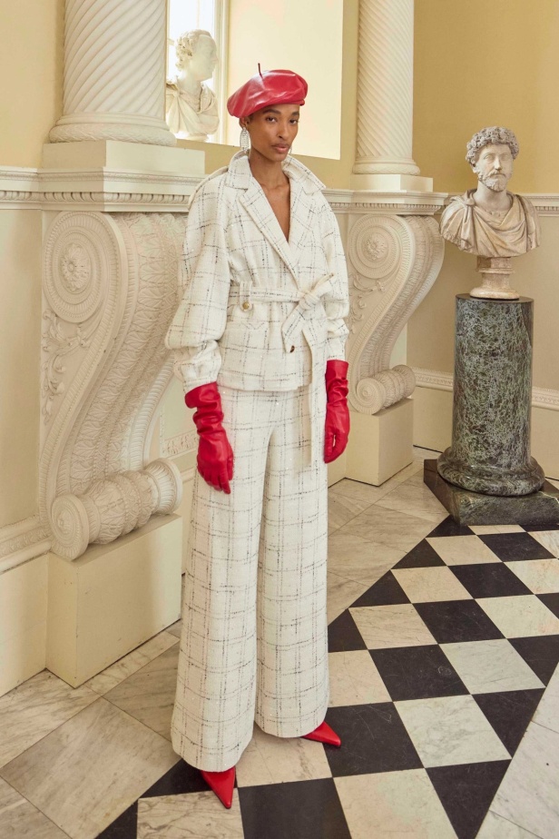 عرض أزياء Temperley London لخريف وشتاء 2025-2026