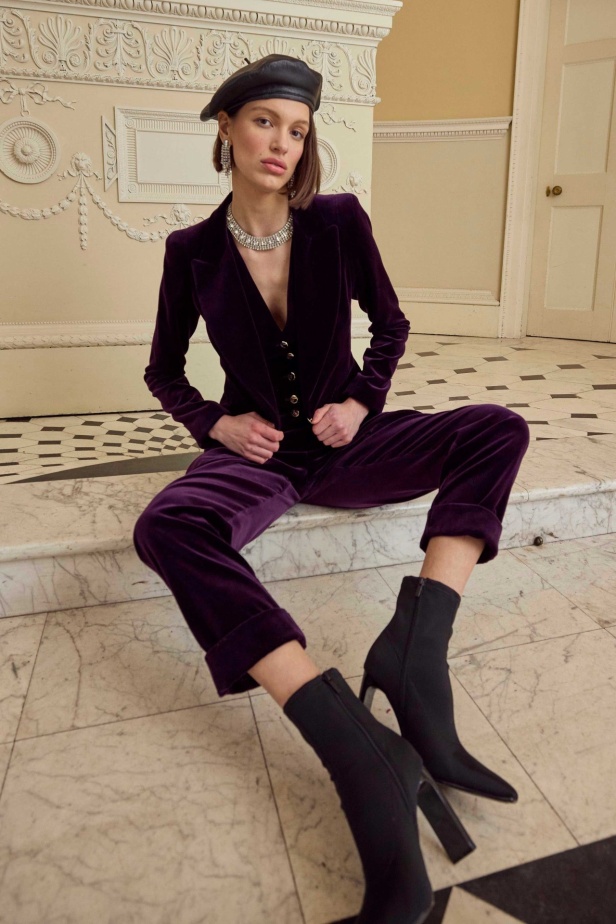 عرض أزياء Temperley London لخريف وشتاء 2025-2026