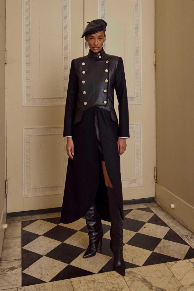 عرض أزياء Temperley London لخريف وشتاء 2025-2026