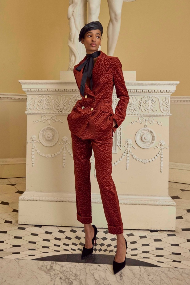 عرض أزياء Temperley London لخريف وشتاء 2025-2026