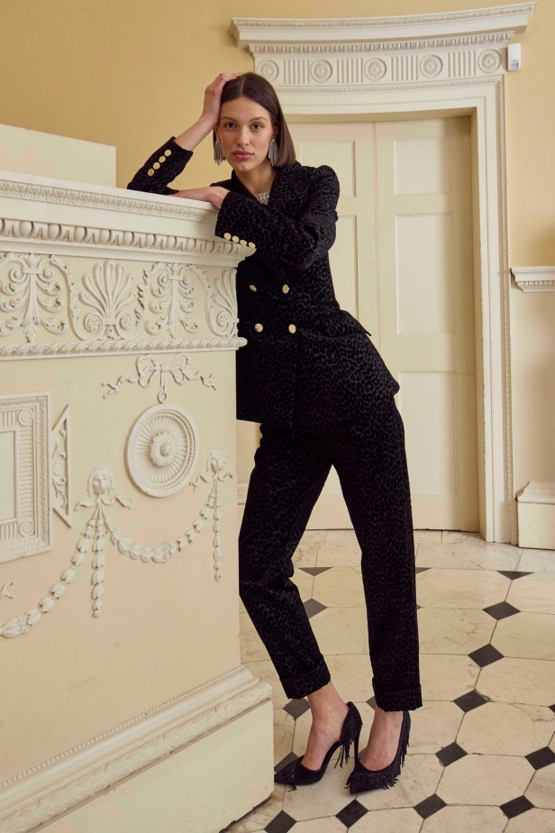 عرض أزياء Temperley London لخريف وشتاء 2025-2026