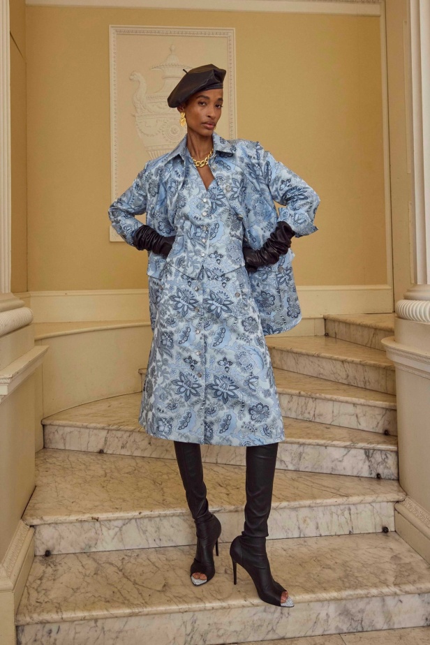 عرض أزياء Temperley London لخريف وشتاء 2025-2026