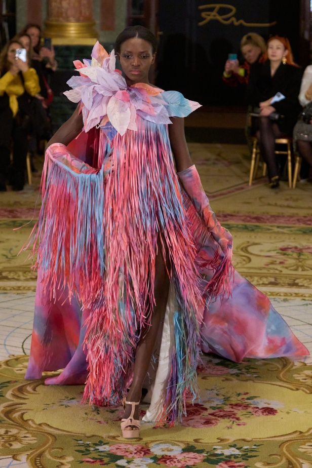  روبير أبي نادر يكشف أسرار الأناقة الملكية في ربيع وصيف 2025