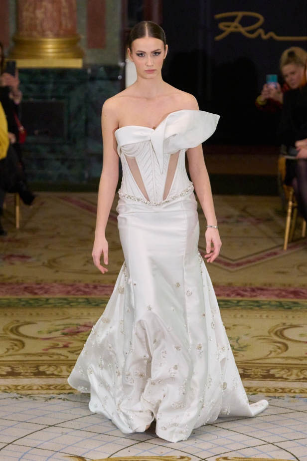  روبير أبي نادر يكشف أسرار الأناقة الملكية في ربيع وصيف 2025