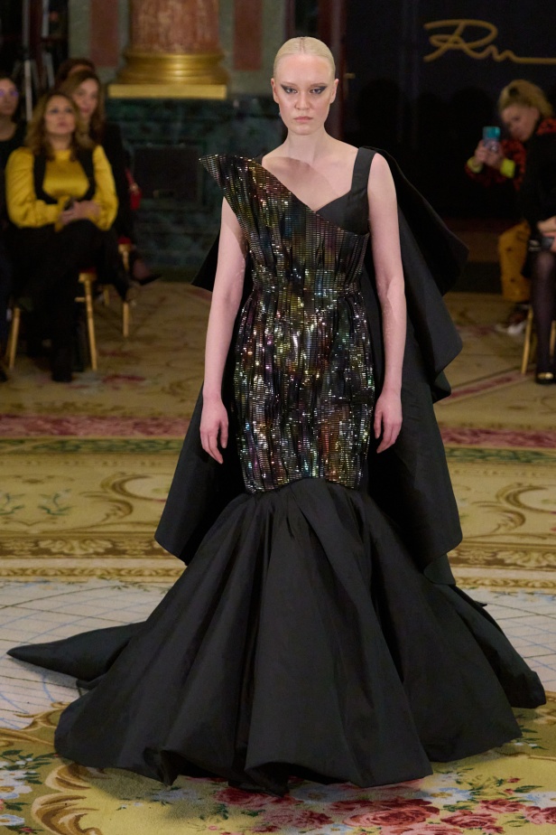  روبير أبي نادر يكشف أسرار الأناقة الملكية في ربيع وصيف 2025