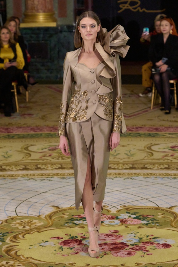  روبير أبي نادر يكشف أسرار الأناقة الملكية في ربيع وصيف 2025