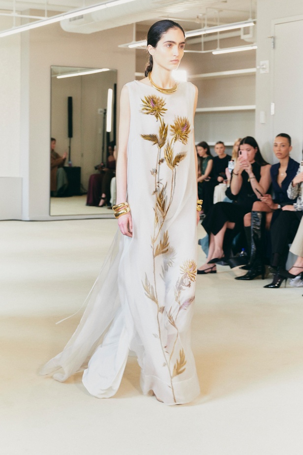 عودة إلى جوهر الاناقة في "التوزارا" لخريف وشتاء 2025 للملابس الجاهزة