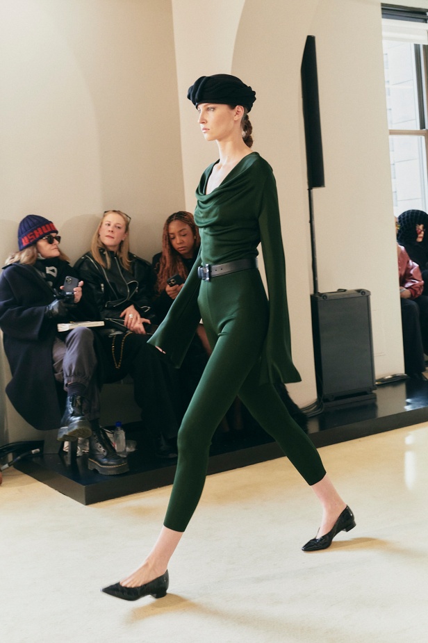 عودة إلى جوهر الاناقة في "التوزارا" لخريف وشتاء 2025 للملابس الجاهزة