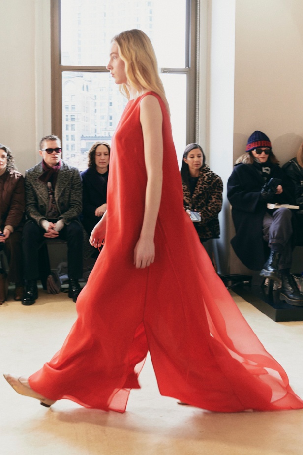 عودة إلى جوهر الاناقة في "التوزارا" لخريف وشتاء 2025 للملابس الجاهزة