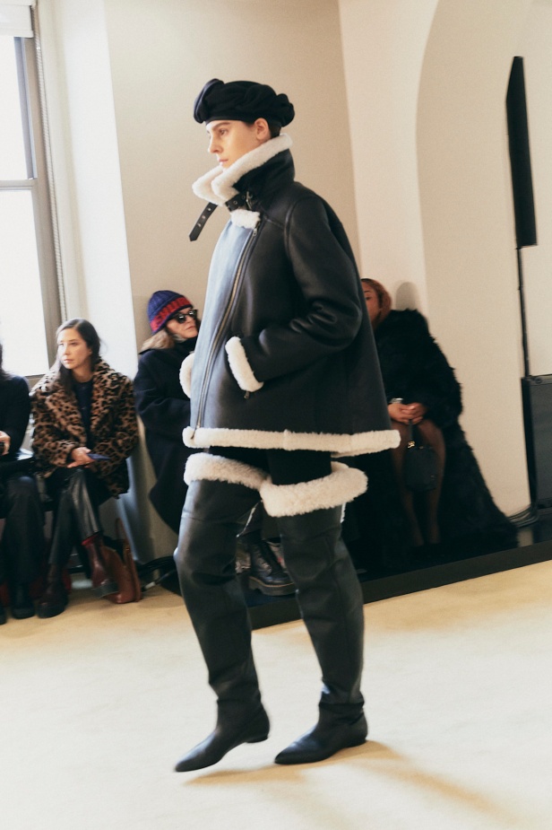 عودة إلى جوهر الاناقة في "التوزارا" لخريف وشتاء 2025 للملابس الجاهزة