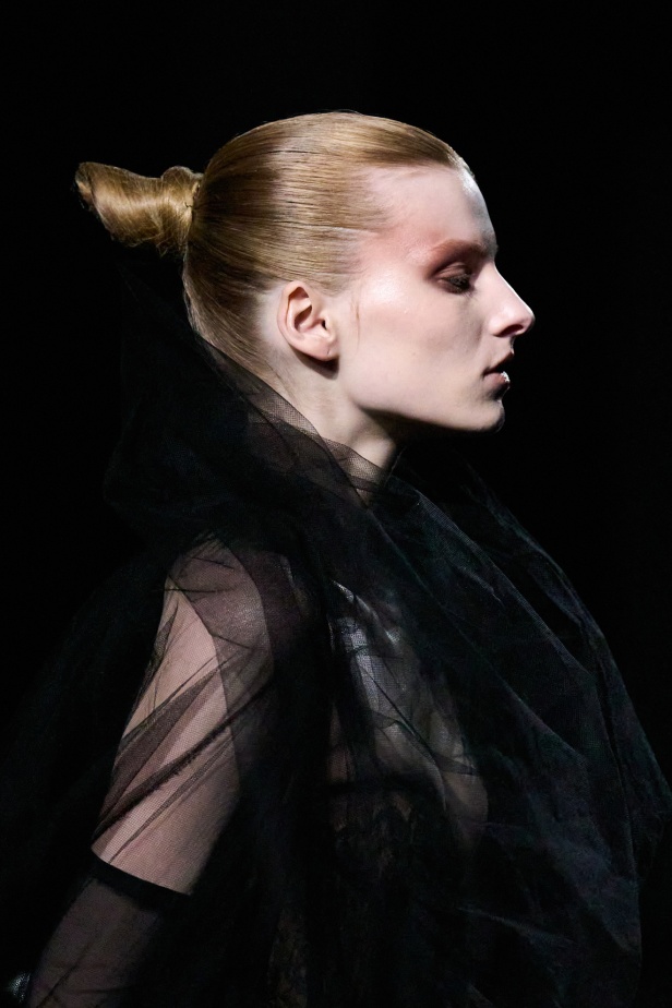 مجموعة Ashi Studio ربيع و صيف 2025 للأزياء الراقية