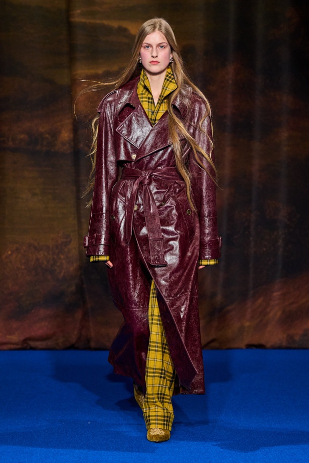 بربري تجدّد هويتها لشتاء 2025