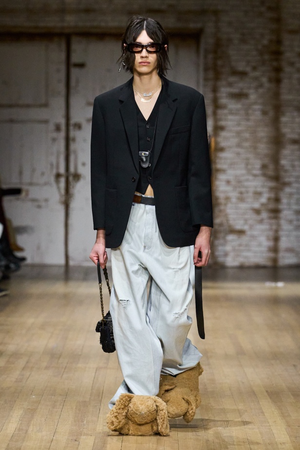 مجموعة Coach لخريف وشتاء 2025 الكثير من التميّز