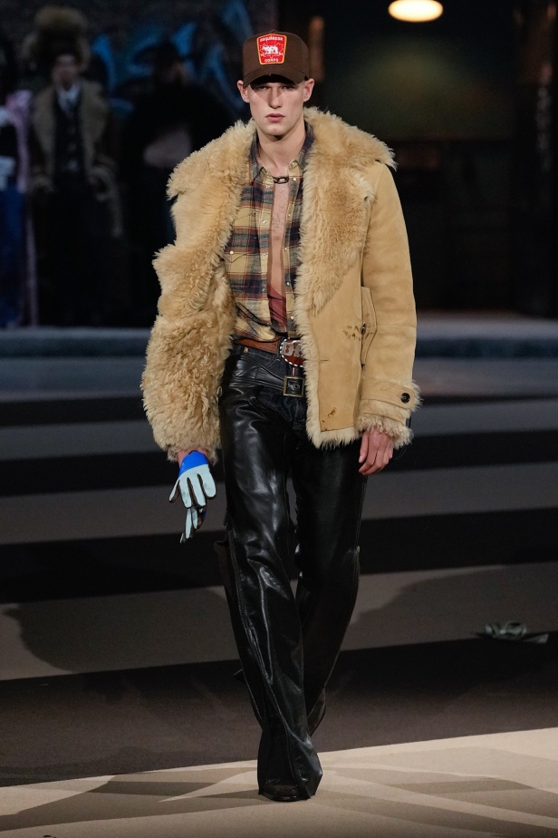 علامة ديسكوارد تحتفل بثلاثين عام من الابداع في عرض احتفالي رائع