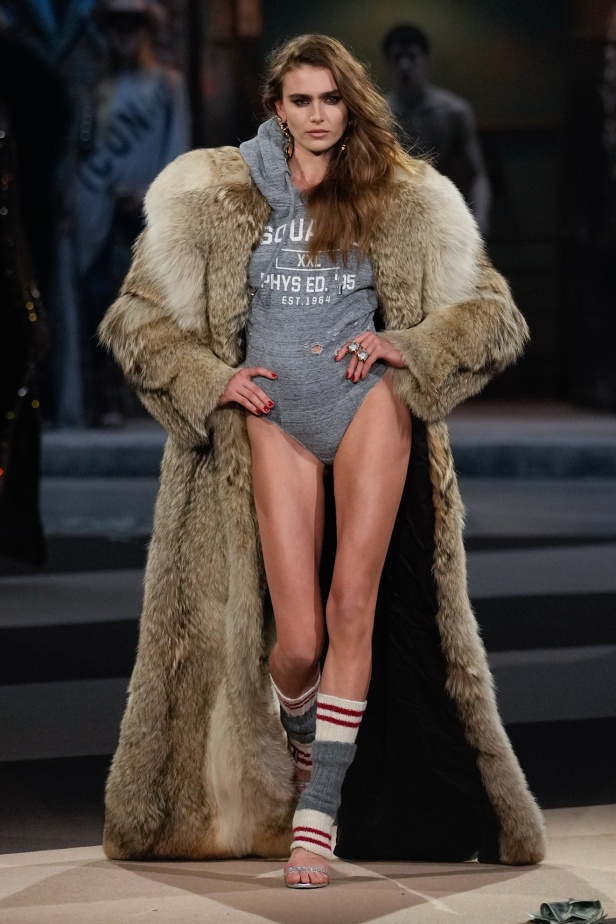 علامة ديسكوارد تحتفل بثلاثين عام من الابداع في عرض احتفالي رائع