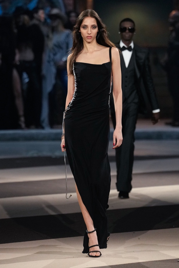 علامة ديسكوارد تحتفل بثلاثين عام من الابداع في عرض احتفالي رائع