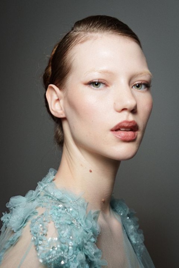 مجموعة ايلي صعب لربيع وصيف 2025