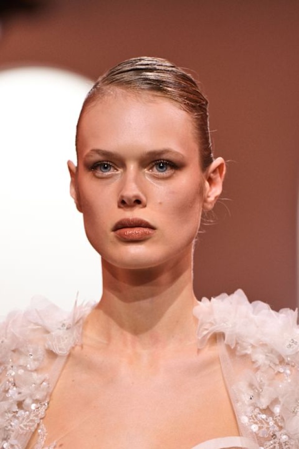 مجموعة ايلي صعب لربيع وصيف 2025