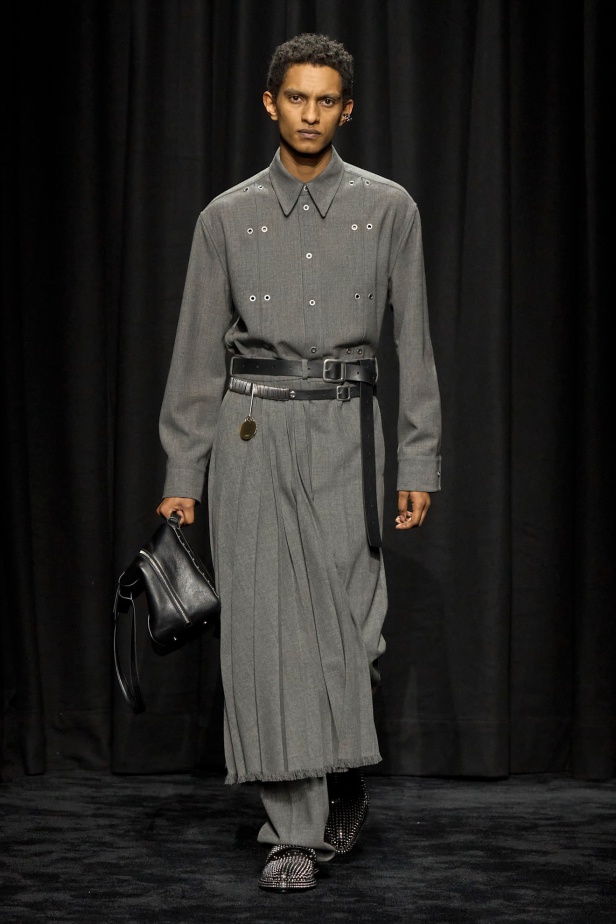 مجموعة JIL SANDER لخريف وشتاء 2025... إلهام من أسمى معاني الحب