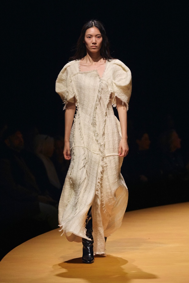 مجموعة Khaite لخريف وشتاء 2025