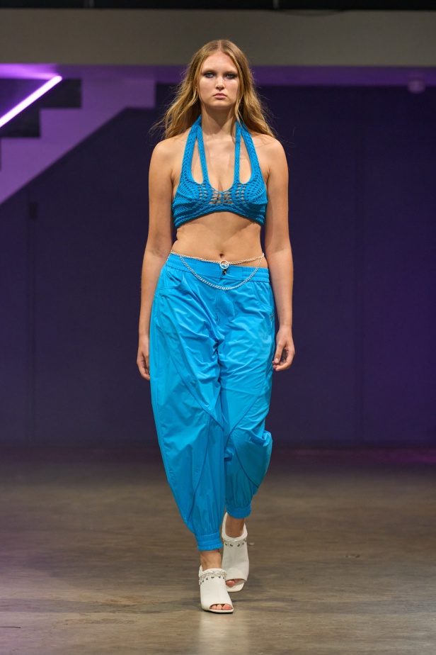 مجموعة مارك فاست تعكس روح المدن الديناميكية وفن الشارع الشبابي