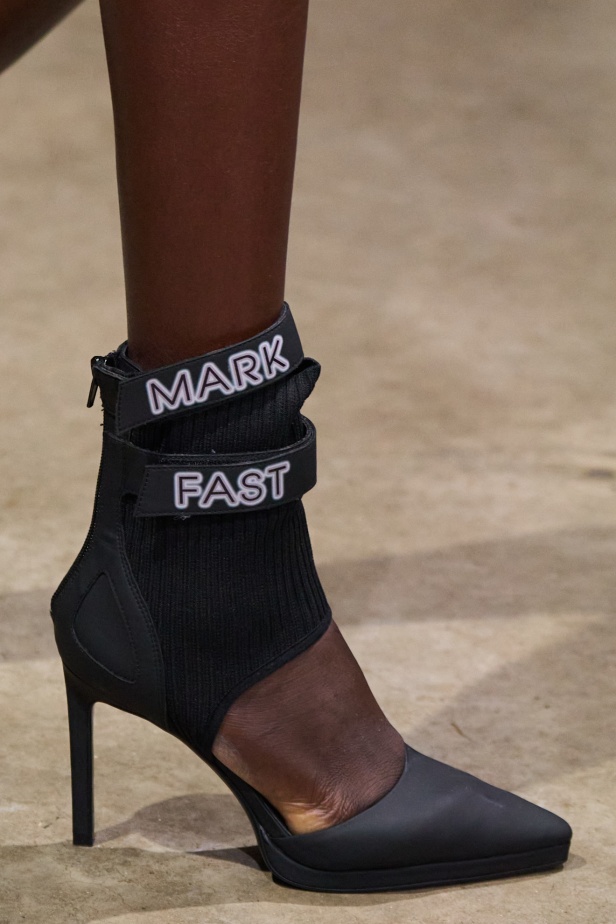 مجموعة مارك فاست تعكس روح المدن الديناميكية وفن الشارع الشبابي