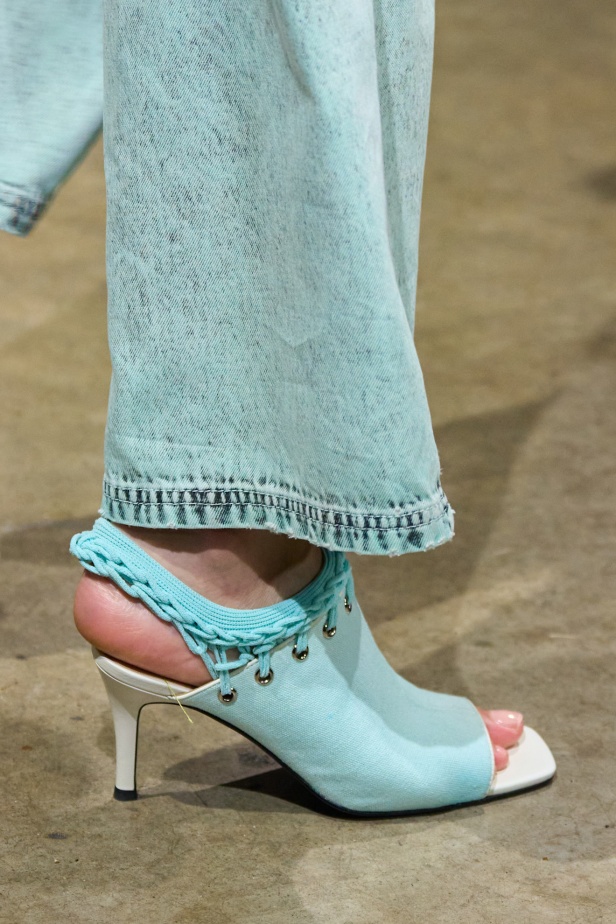 مجموعة مارك فاست تعكس روح المدن الديناميكية وفن الشارع الشبابي