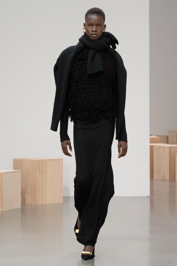 براندن ماكسويل مجموعة مميزة قريبة من قلب جميع النساء في أسبوع نيويورك (فيديو)