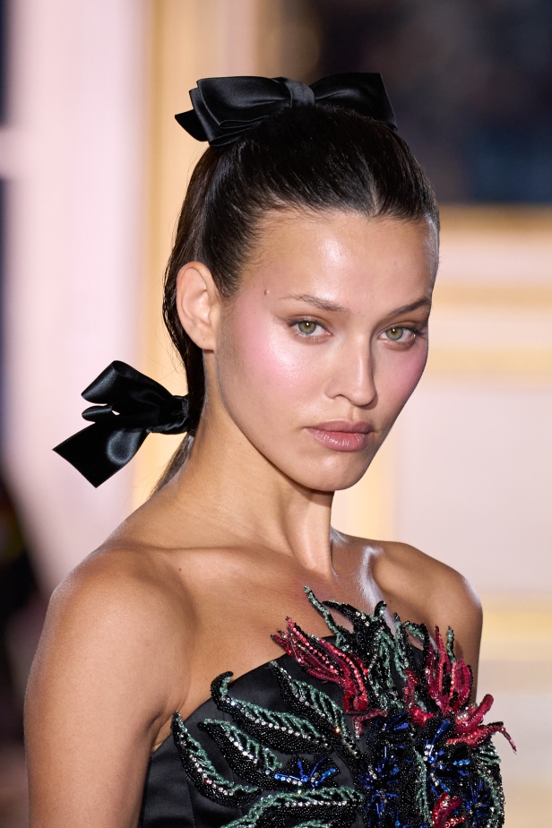 مجموعة Zuhair Murad للأزياء الراقية لربيع 2025 