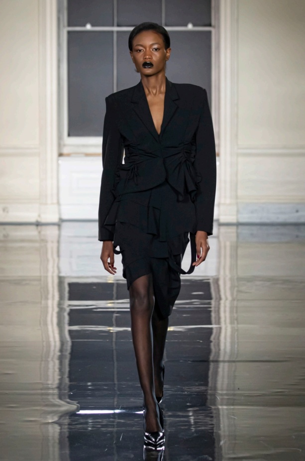 مجموعة Noon By Noor لخريف وشتاء 2025