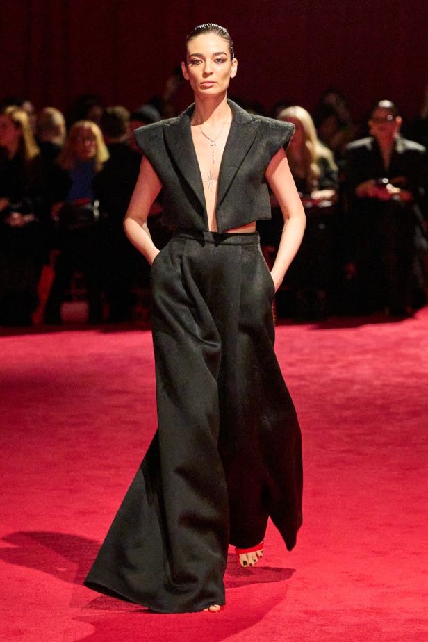 مجموعة Christian Siriano لخريف وشتاء 2025 في نيويورك