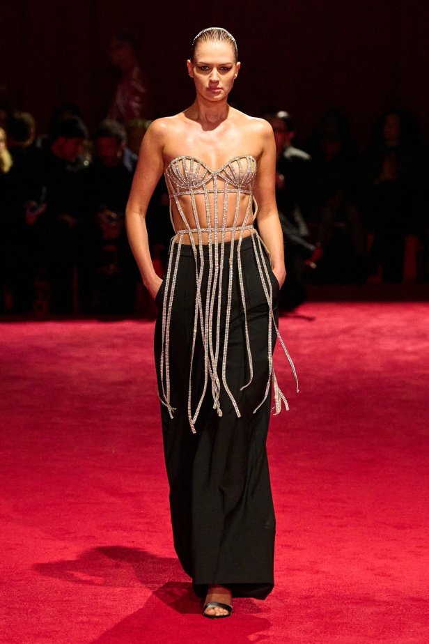 مجموعة Christian Siriano لخريف وشتاء 2025 في نيويورك