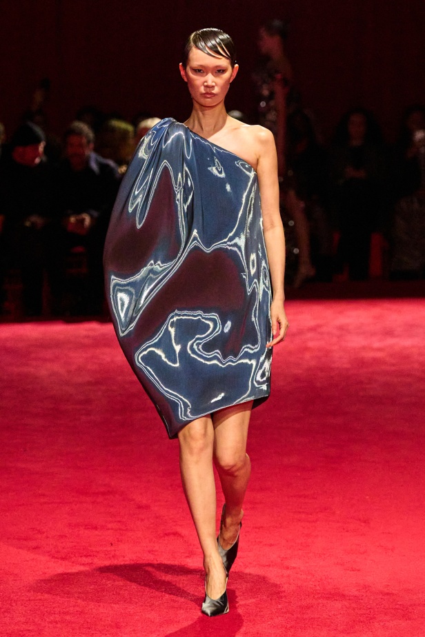 مجموعة Christian Siriano لخريف وشتاء 2025 في نيويورك