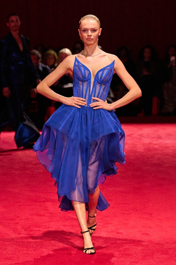 مجموعة Christian Siriano لخريف وشتاء 2025 في نيويورك