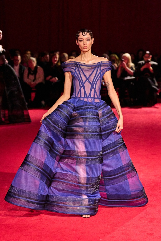 مجموعة Christian Siriano لخريف وشتاء 2025 في نيويورك