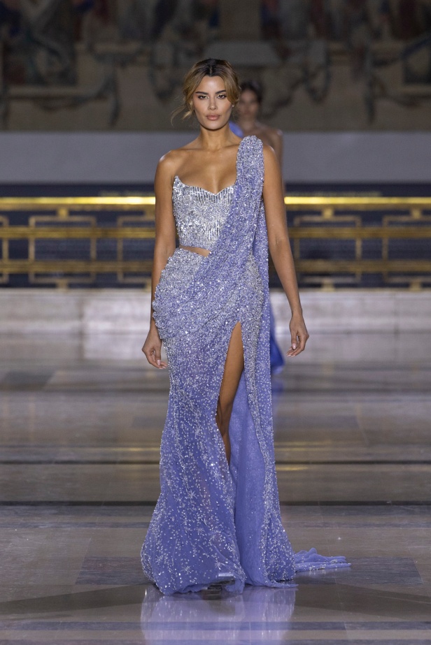 مجموعة Tony Ward للأزياء الراقية لربيع وصيف 2025