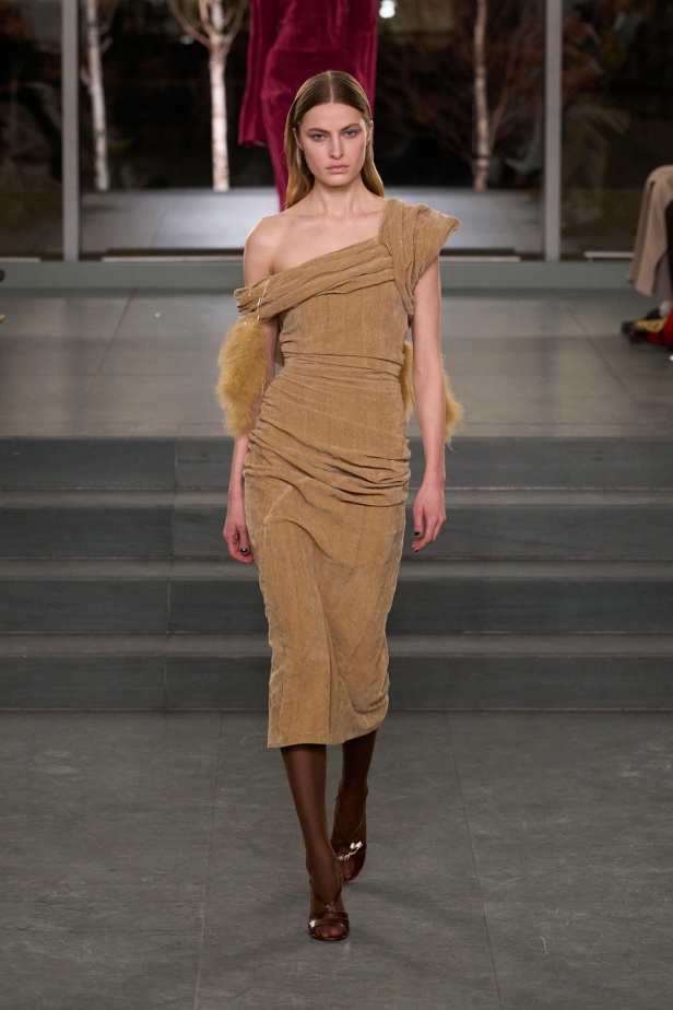 مجموعة Tory Burch لخريف وشتاء 2025 