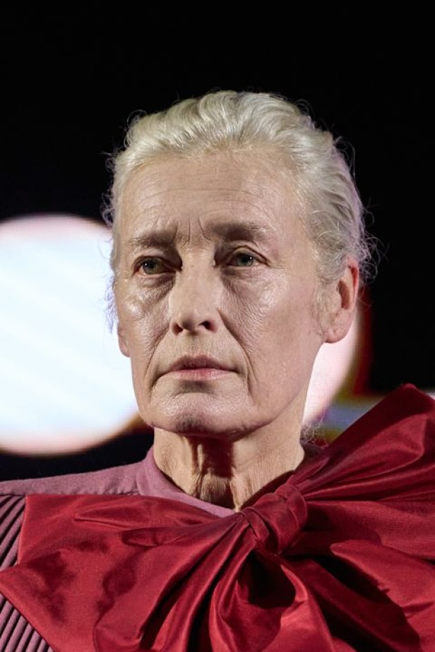 مجموعة Valentino ربيع و صيف 2025 للأزياء الراقية