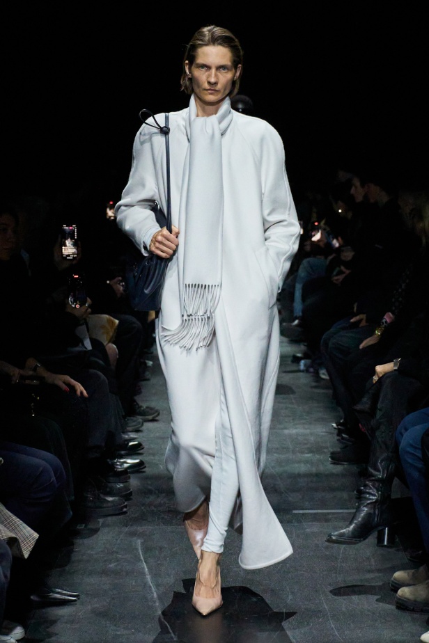 مجموعة Balenciaga لخريف وشتاء 2025