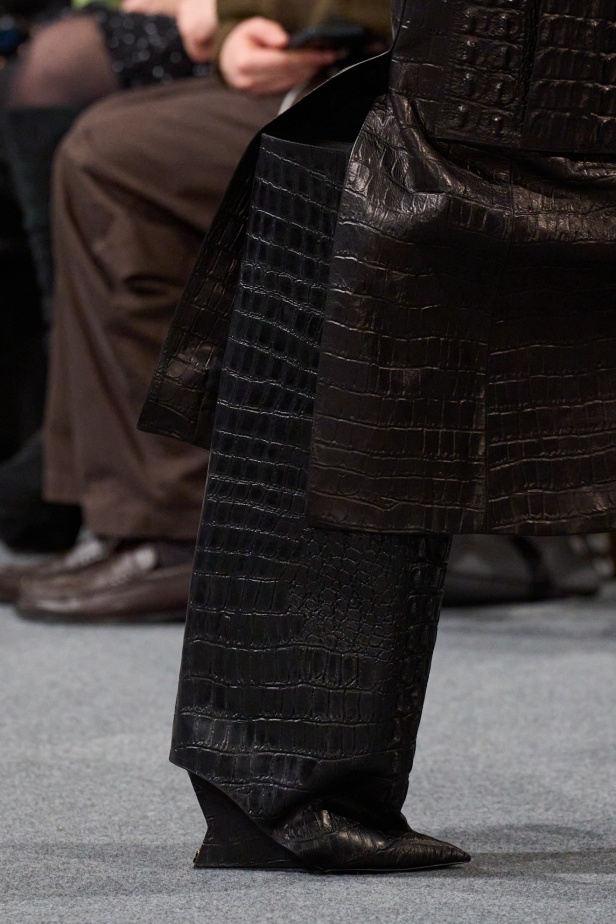 مجموعة Balmain لخريف وشتاء 2025: الراحة والأناقة تجتمعان بلمسة أوليفييه روستينغ المميّزة