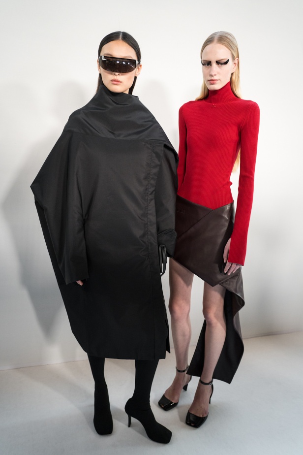 مجموعة كوريج لخريف 2025 احتفال بالحياة والأنوثة المستقبلية