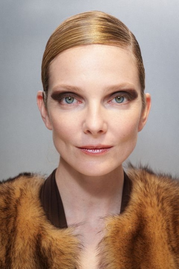  مجموعة إيلي صعب لخريف وشتاء 2025