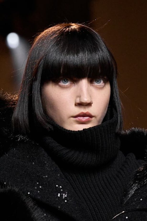  مجموعة إيلي صعب لخريف وشتاء 2025