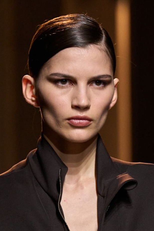  مجموعة إيلي صعب لخريف وشتاء 2025