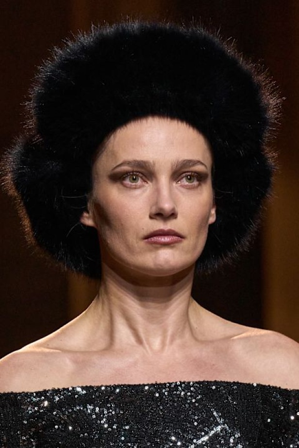  مجموعة إيلي صعب لخريف وشتاء 2025