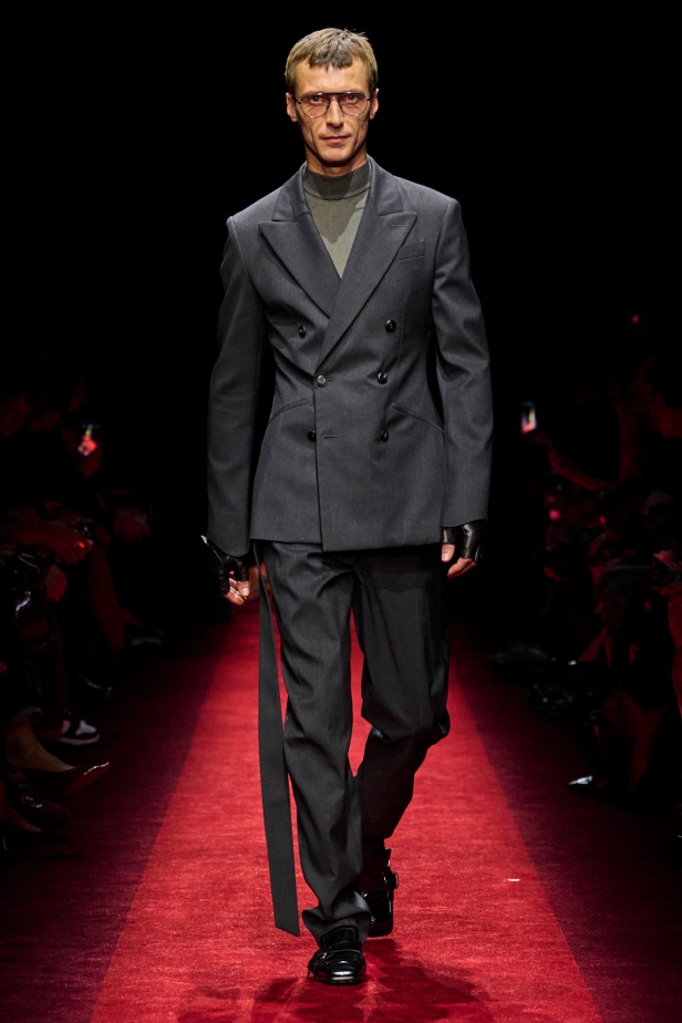 مجموعة Ferrari لخريف وشتاء 2025... Rocco Iannone يغرس جمالياته الخاصة بما يتماشى مع تراث العلامة