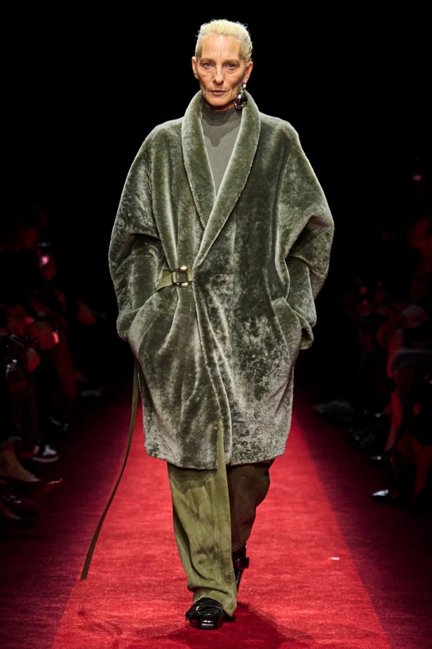 مجموعة Ferrari لخريف وشتاء 2025... Rocco Iannone يغرس جمالياته الخاصة بما يتماشى مع تراث العلامة